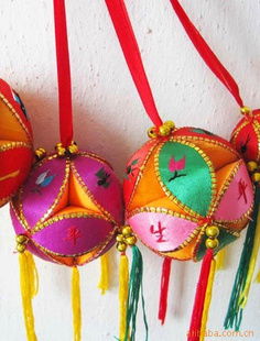 工藝禮品 匠心獨(dú)運(yùn)，禮傳情意